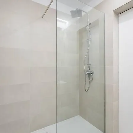 Apartment Tribal 1br In Aviatiei