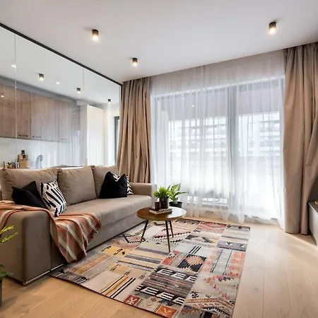 Tribal 1br In Aviatiei アパート *